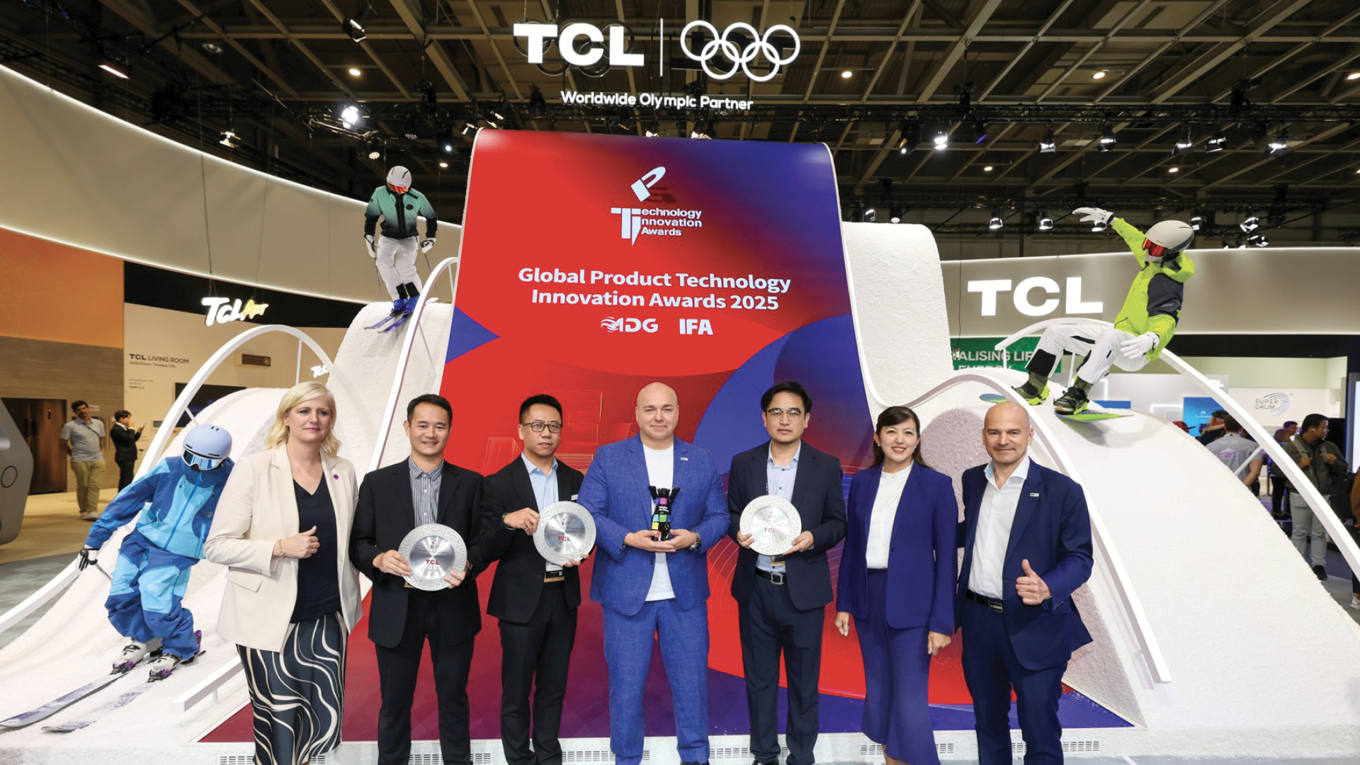 TCL conquista numerosi riconoscimenti a IFA 2025  con soluzioni smart-living all’avanguardia